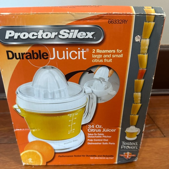 🆕Proctor Silex Juicer Electric Citrus Juicer Machine, 34 oz - Picture 2 of 8